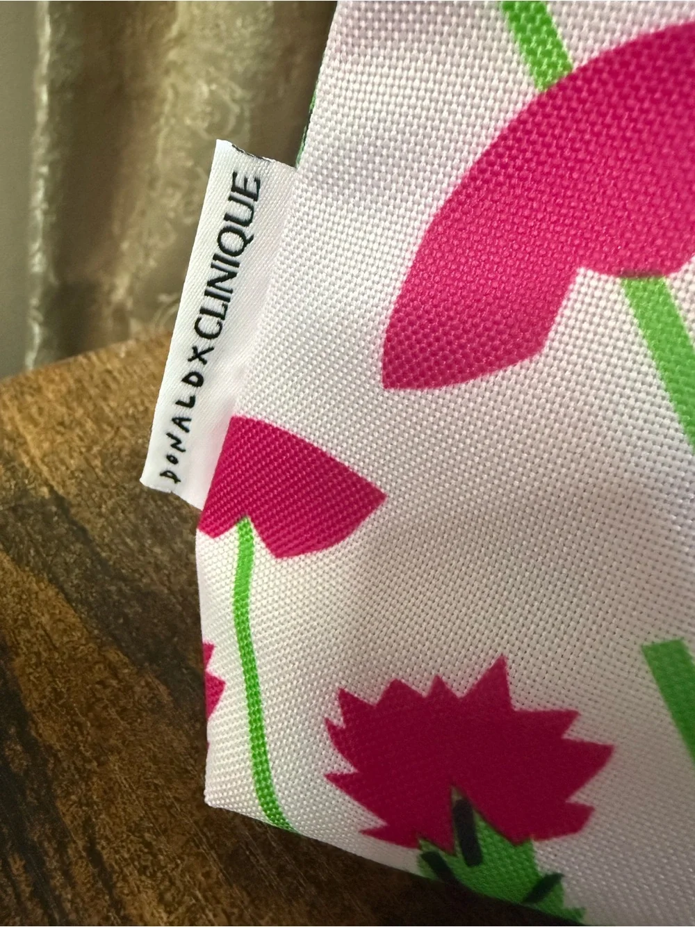 NWOT Clinique Pink & Green Floral Cosmetic Pouch